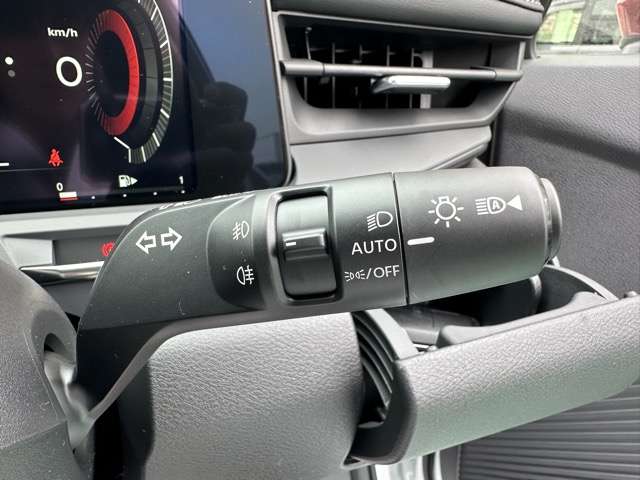 日産 ノートオーラ １．２ ＮＩＳＭＯ チューンド Ｅ－ＰＯＷＥＲ ４ＷＤ R7年 (東海) 99