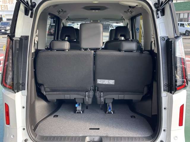 日産 セレナ １．４ Ｅ－４ＯＲＣＥ ハイウェイスターＶ ４ＷＤ R7年 (東海) 99