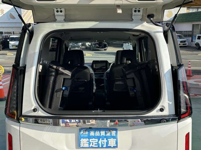 日産 セレナ １．４ Ｅ－４ＯＲＣＥ ハイウェイスターＶ ４ＷＤ R7年 (東海) 99