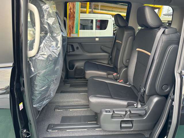 日産 セレナ １．４ Ｅ－４ＯＲＣＥ ハイウェイスターＶ ４ＷＤ R7年 (東海) 99