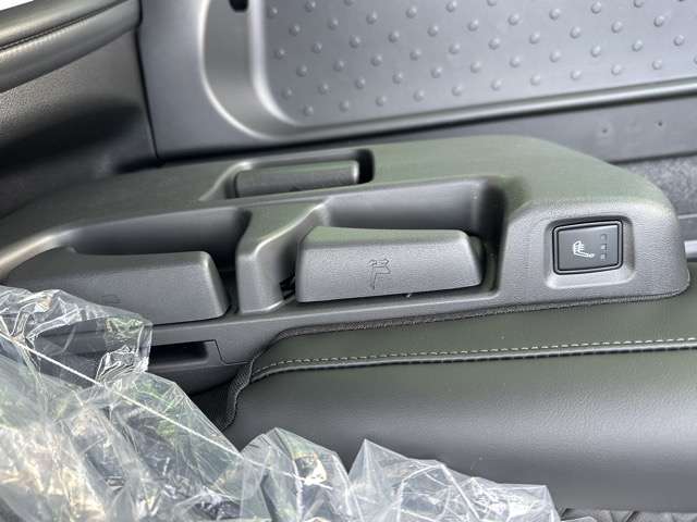 日産 セレナ １．４ Ｅ－４ＯＲＣＥ ハイウェイスターＶ ４ＷＤ R7年 (東海) 99