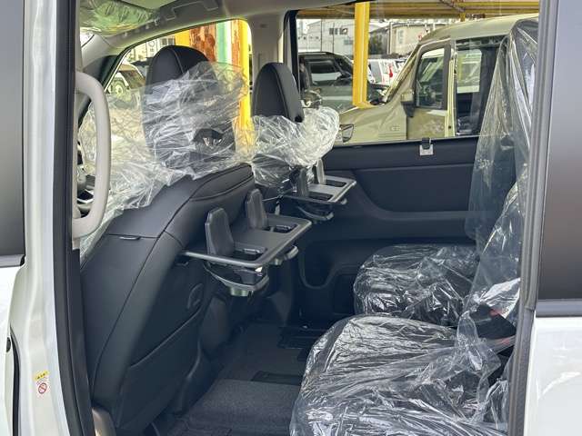 日産 セレナ １．４ Ｅ－４ＯＲＣＥ ハイウェイスターＶ ４ＷＤ R7年 (東海) 99