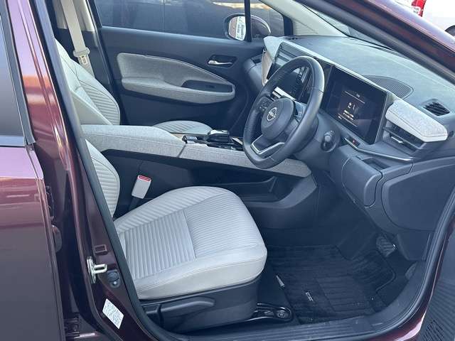 日産 ノートオーラ １．２ Ｇ レザーエディション R5年 (東海) 99