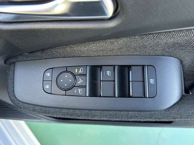 日産 ノートオーラ １．２ Ｇ レザーエディション R5年 (東海) 99