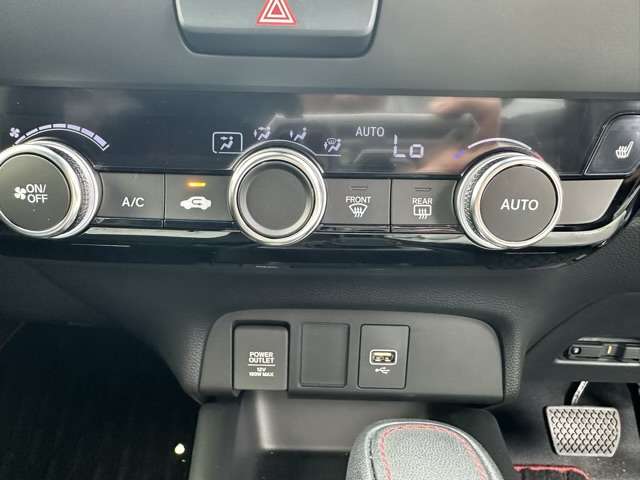 ホンダ フィット　ハイブリッド １．５ Ｅ：ＨＥＶ モデューロＸ R3年 (東海) 99