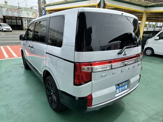 三菱 デリカ　Ｄ：５ ２．２ シャモニー 電動サイドステップ装着車 ディーゼルターボ ４ＷＤ R6年 (東海) 99