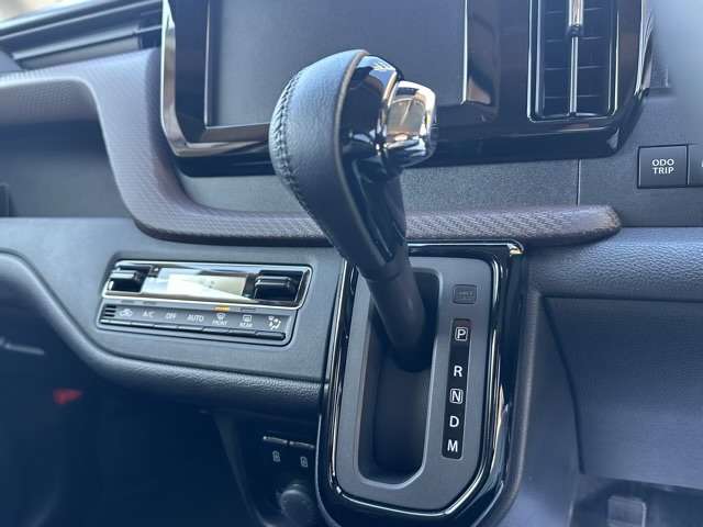 スズキ ソリオ １．２ バンディット ハイブリッド ＳＶ R5年 (東海) 99