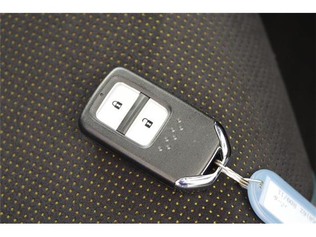 ホンダ フィット １．５ ＲＳ R6年 (東海) 99