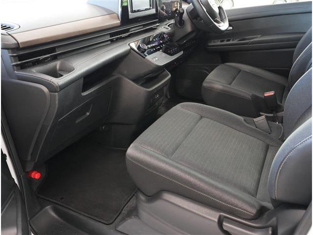 日産 セレナ １．４ Ｅ－ＰＯＷＥＲ ハイウェイスターＶ R6年 (東海) 99