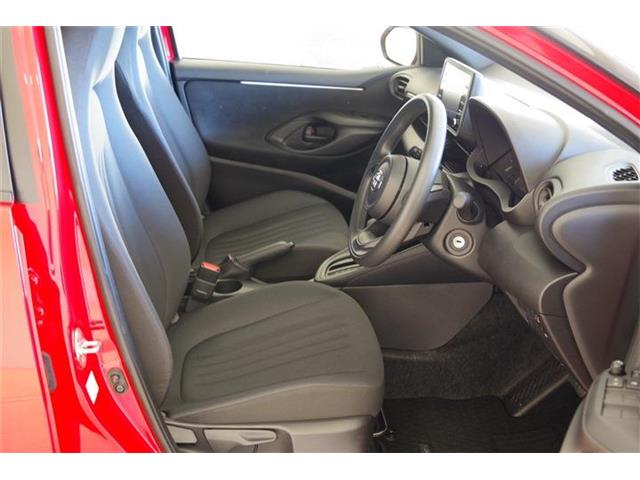 トヨタ ヤリス １．０ Ｘ R5年 (東海) 99