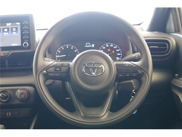 トヨタ ヤリス １．０ Ｘ R5年 (東海) 99