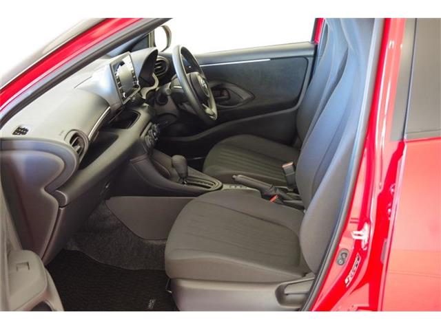 トヨタ ヤリス １．０ Ｘ R5年 (東海) 99