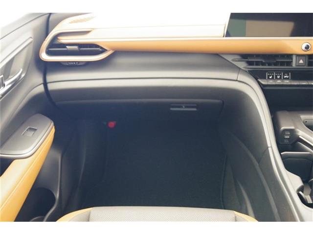 トヨタ クラウン　クロスオーバー　ハイブリッド ２．４ ＲＳ アドバンスト Ｅ－ＦＯＵＲ ＡＤＶＡＮＣＥＤ ４ＷＤ R5年 (東海) 99