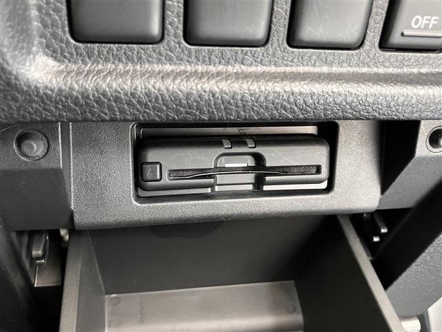 日産 エルグランド ２．５ ２５０ハイウェイスターＳ アーバンクロム R3年 (東海) 99