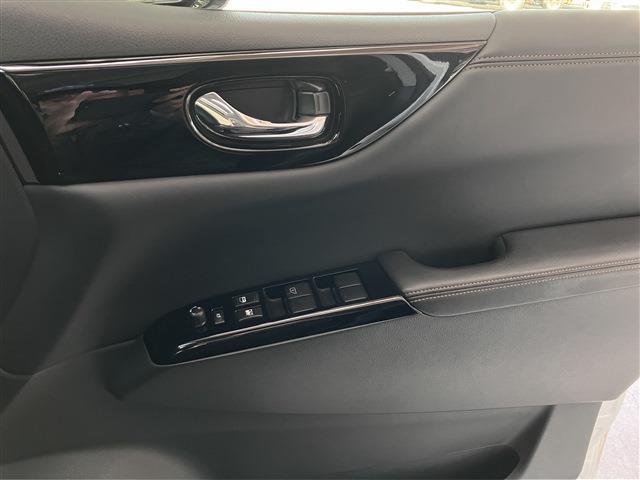 日産 エルグランド ２．５ ２５０ハイウェイスターＳ アーバンクロム R3年 (東海) 99