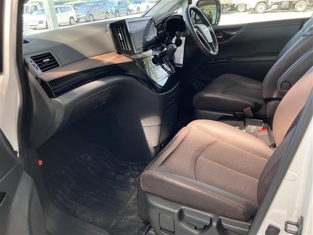 日産 エルグランド ２．５ ２５０ハイウェイスターＳ アーバンクロム R3年 (東海) 99