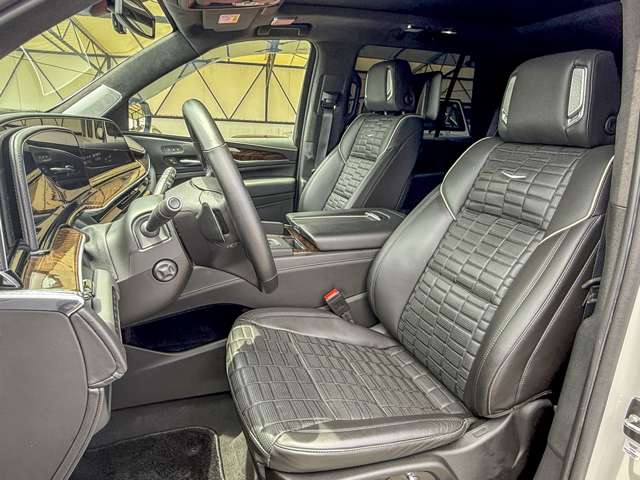 キャデラック エスカレード プラチナム ４ＷＤ R3年 (東海) 99