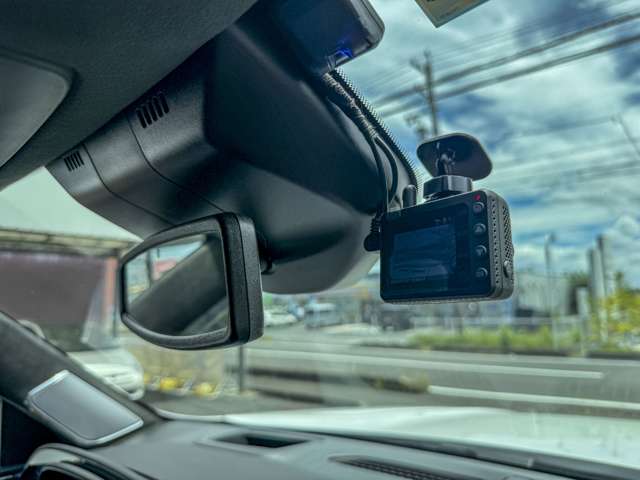 キャデラック エスカレード プラチナム ４ＷＤ R3年 (東海) 99