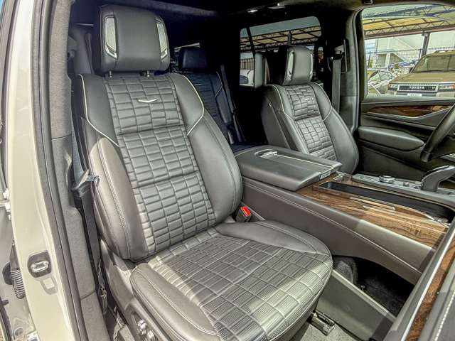 キャデラック エスカレード プラチナム ４ＷＤ R3年 (東海) 99