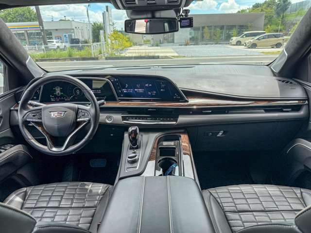 キャデラック エスカレード プラチナム ４ＷＤ R3年 (東海) 99