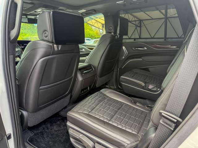 キャデラック エスカレード プラチナム ４ＷＤ R3年 (東海) 99