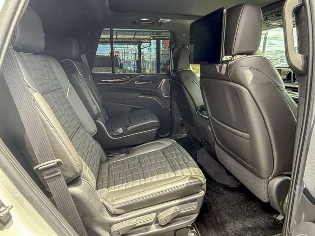 キャデラック エスカレード プラチナム ４ＷＤ R3年 (東海) 99