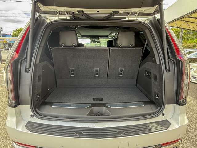 キャデラック エスカレード プラチナム ４ＷＤ R3年 (東海) 99