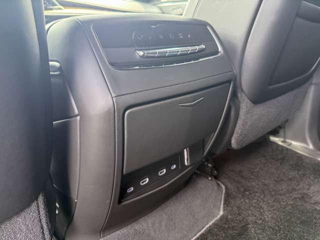 キャデラック エスカレード プラチナム ４ＷＤ R3年 (東海) 99