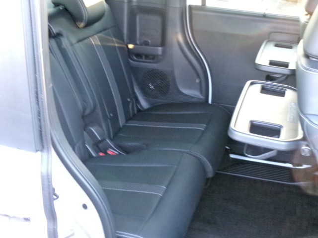 ホンダ Ｎ　ＢＯＸ カスタム ６６０ コーディネートスタイル ２トーン R6年 (東北) 99