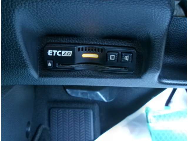 ホンダ ヴェゼル １．５ Ｅ：ＨＥＶ Ｚ R4年 (東北) 99