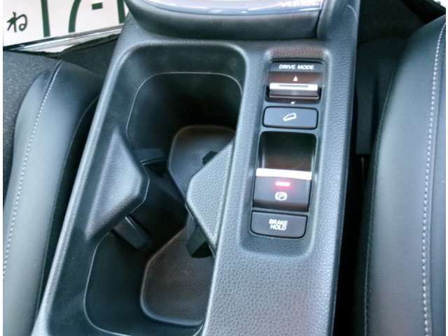 ホンダ ヴェゼル １．５ Ｅ：ＨＥＶ Ｚ R4年 (東北) 99