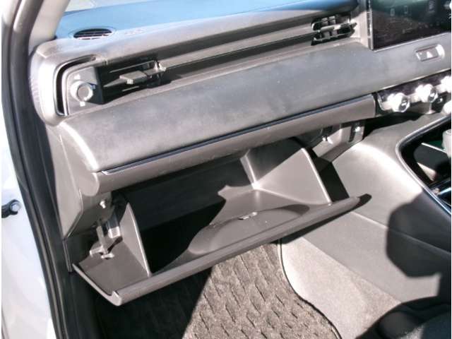 ホンダ ヴェゼル １．５ Ｅ：ＨＥＶ Ｚ R3年 (東北) 99