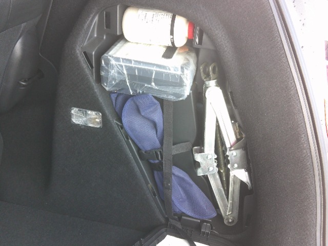 ホンダ フィット　ハイブリッド １．５ ハイブリッド Ｌパッケージ H27年 (東北) 99