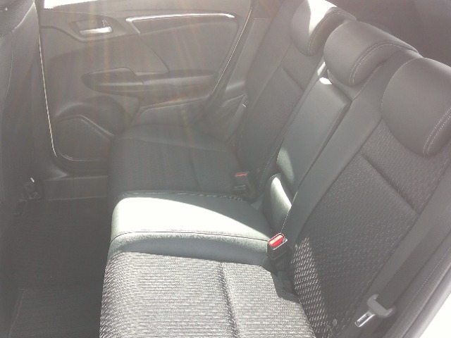 ホンダ フィット　ハイブリッド １．５ ハイブリッド Ｌパッケージ H27年 (東北) 99