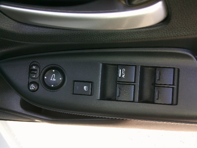 ホンダ フィット　ハイブリッド １．５ ハイブリッド Ｌパッケージ H27年 (東北) 99