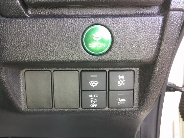 ホンダ フィット　ハイブリッド １．５ ハイブリッド Ｌパッケージ H27年 (東北) 99