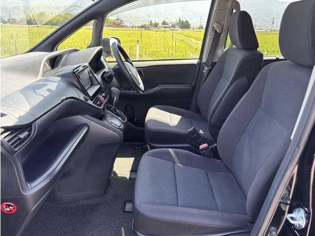 トヨタ ヴォクシー ２．０ Ｘ H27年 () 99