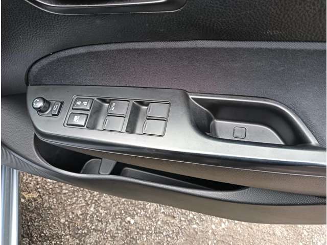 スズキ スイフト １．２ ＸＧ－ＤＪＥ H27年 (甲信越・北陸) 99