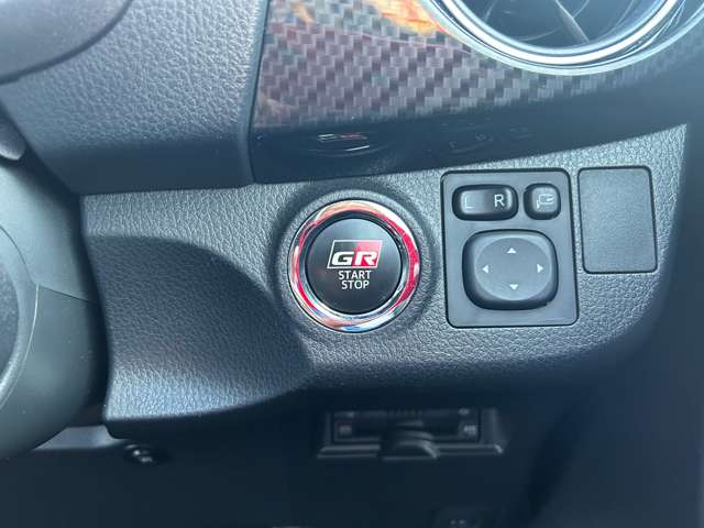 トヨタ ヴィッツ １．５ ＧＲ スポーツ ＧＲ H29年 (甲信越・北陸) 99