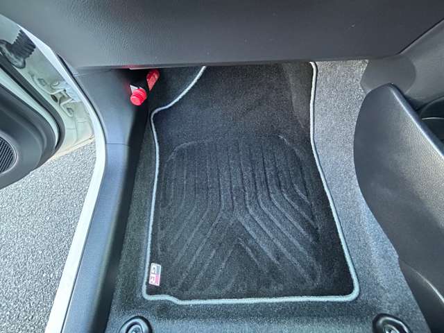 トヨタ ヴィッツ １．５ ＧＲ スポーツ ＧＲ H29年 (甲信越・北陸) 99