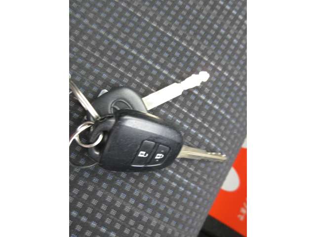 トヨタ ヴィッツ １．０ Ｆ スマートストップパッケージ H29年 (関東) 99