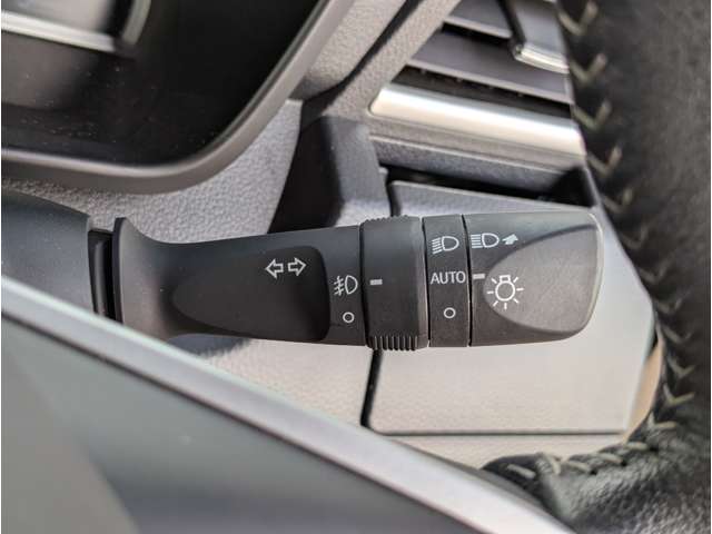 トヨタ ルーミー １．０ カスタム Ｇ R5年 (九州・沖縄) 99