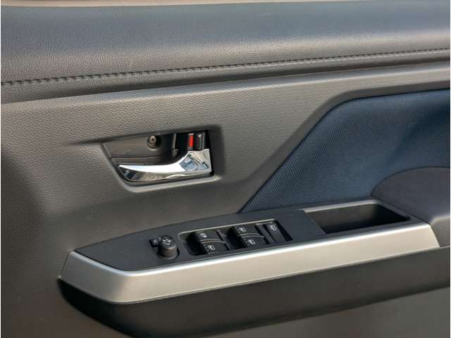 トヨタ ルーミー １．０ カスタム Ｇ R5年 (九州・沖縄) 99