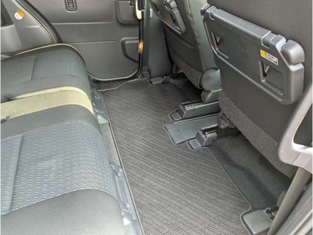 トヨタ ルーミー １．０ カスタム Ｇ R5年 (九州・沖縄) 99