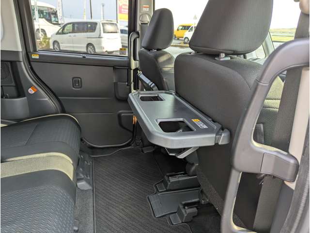 トヨタ ルーミー １．０ カスタム Ｇ R5年 (九州・沖縄) 99