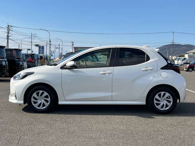 トヨタ ヤリス １．５ ハイブリッド Ｘ R3年 (九州・沖縄) 99