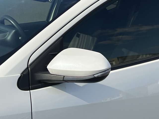 トヨタ ヤリス １．５ ハイブリッド Ｘ R3年 (九州・沖縄) 99