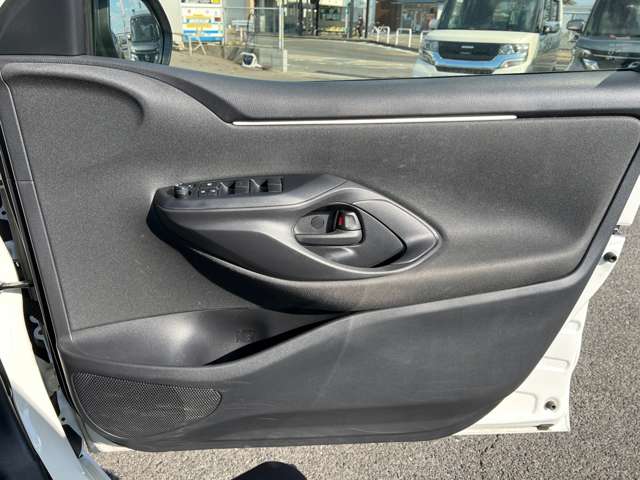 トヨタ ヤリス １．５ ハイブリッド Ｘ R3年 (九州・沖縄) 99