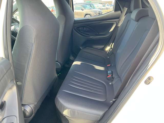 トヨタ ヤリス １．５ ハイブリッド Ｘ R3年 (九州・沖縄) 99