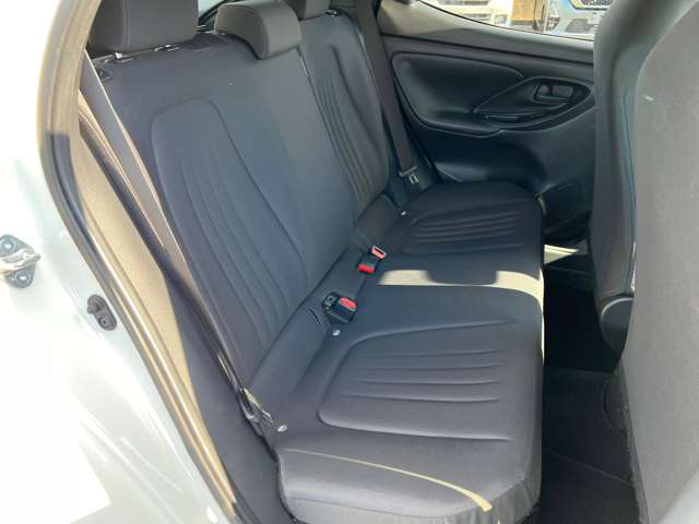 トヨタ ヤリス １．５ ハイブリッド Ｘ R3年 (九州・沖縄) 99